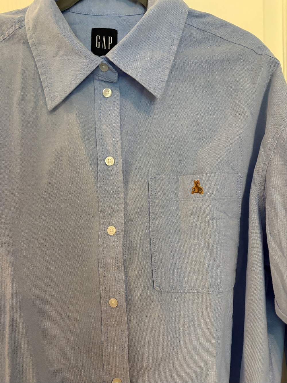 GAP Women’s crop  Pale Blue Button-Down Shirt with Chest Pocket
